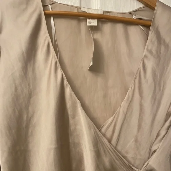 Wrap  top - Picture 3 of 4